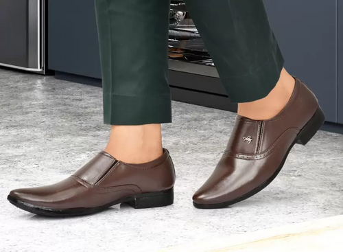 Main Leather|Light weight|Comfort|Trendy|walking daily use for men Slip On image